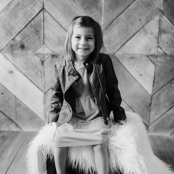 Meet your Posher, Amber - Picture 2 of 6